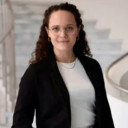 Simone Samhaber